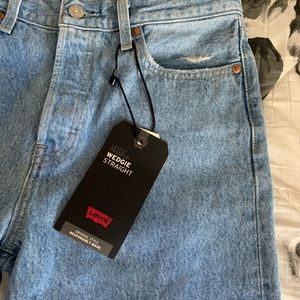 Levi’s Wedgie Straight Jeans